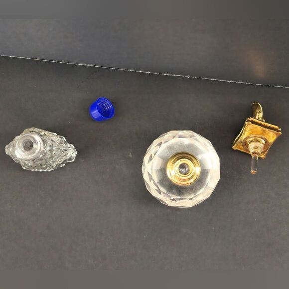 TWO Vintage crystal rhinestone perfume bottles - Picture 5 of 9